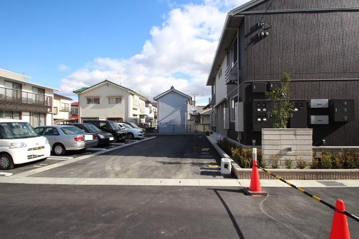 グランド　ソレイユ　D棟の駐車場