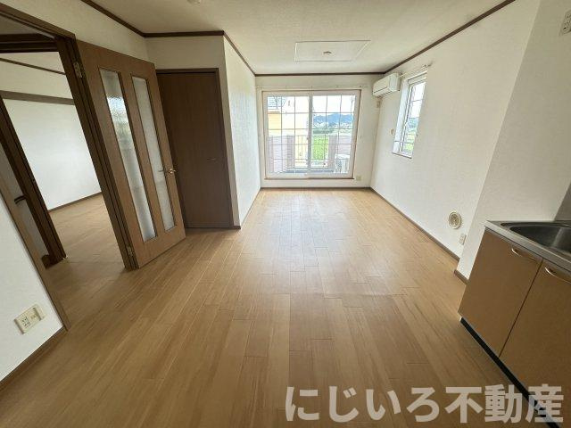 ソレイユ・ルヴァンAの居間・リビング
