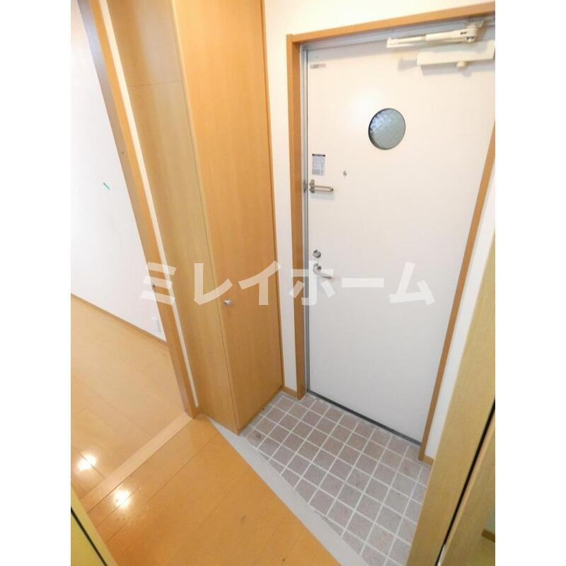 ヴェールメゾンの玄関|同建物内、別のお部屋の参考写真になります。