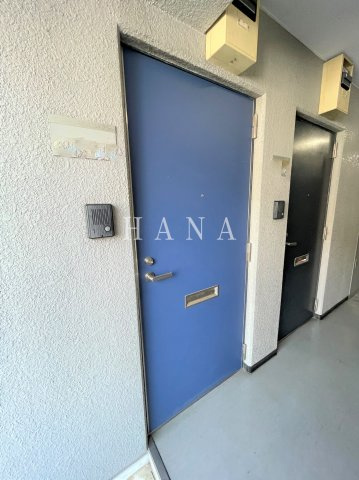 レジデンスケンビの玄関