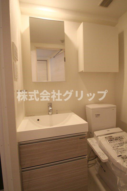 LUMEED横浜阪東橋の独立洗面台