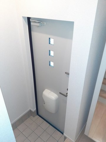 ハウスアメニティの玄関
