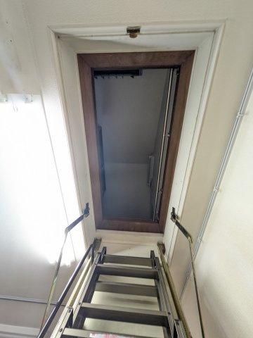 宅建会館　川崎北の玄関
