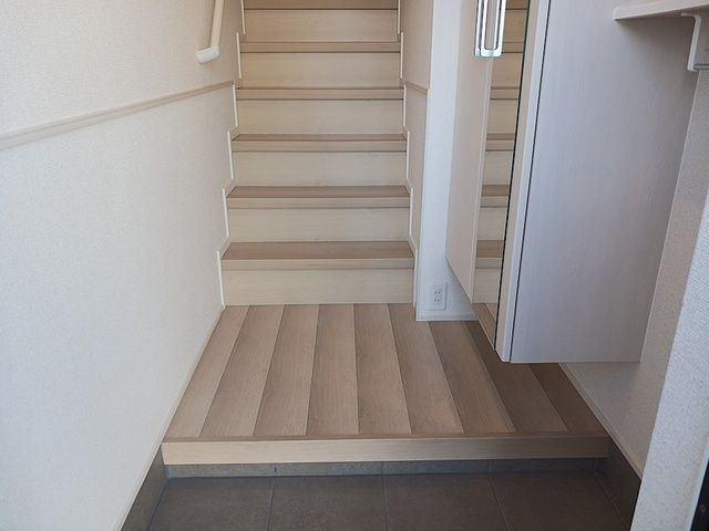 ステイズ　河合の玄関