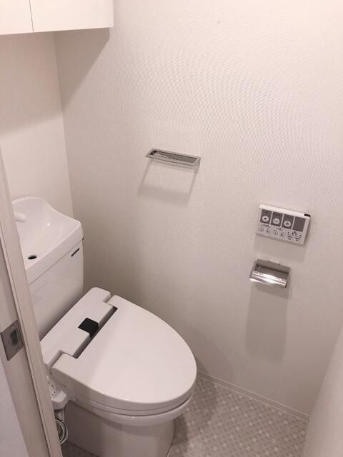 リヴシティ横濱新川町弐番館のトイレ