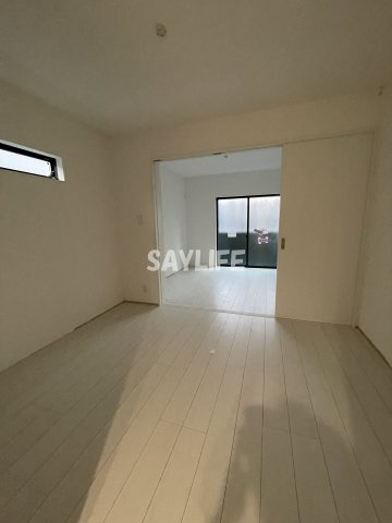 CASA　CALMA茨田大宮の居間・リビング
