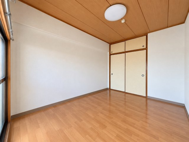 モンテベルデ北田辺の洋室|※AI加工により一部の荷物等を削除しております。実際の室内とは異なる場合があります。