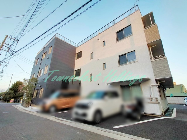 藤沢市菖蒲沢の賃貸マンションの外観
