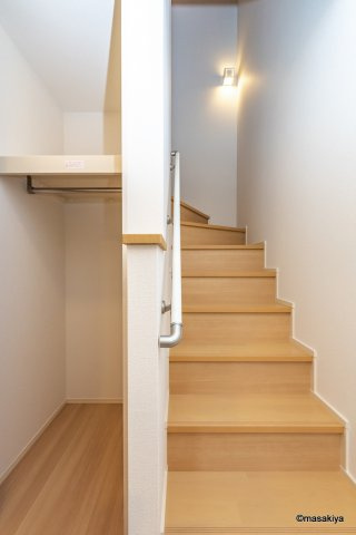ルミエール　Bの玄関