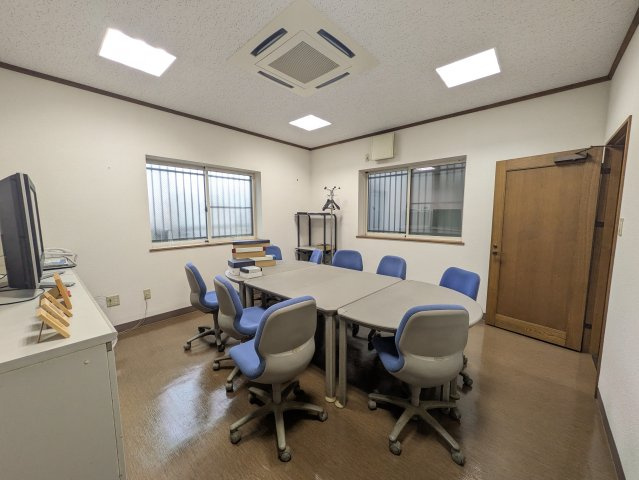 宅建会館 横浜西部のロビー