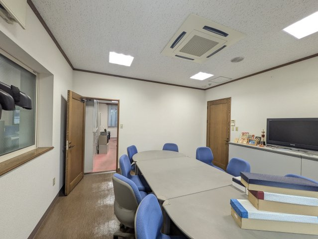 宅建会館 横浜西部のロビー