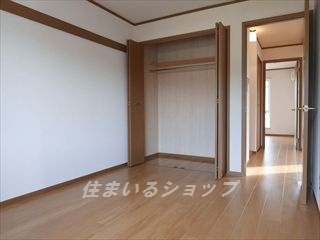 クレストール・ローゼの寝室|クローゼットあり