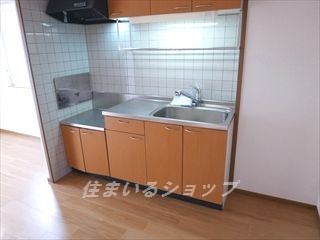 クレストール・ローゼのキッチン|浄水器一体型シャワー水栓・床下収納
