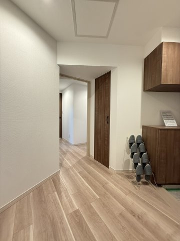 ロイヤルコート大谷地　壱番館の玄関