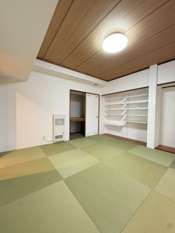 ロイヤルコート大谷地　壱番館の和室