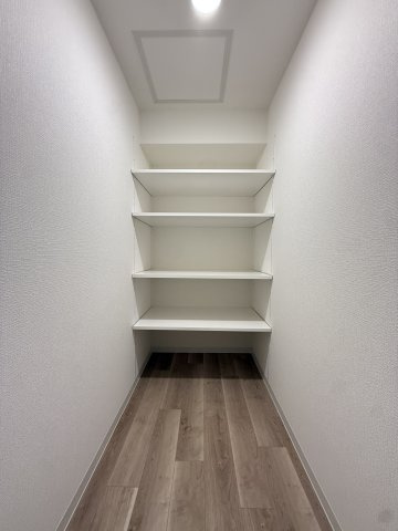 ロイヤルコート大谷地　壱番館の収納