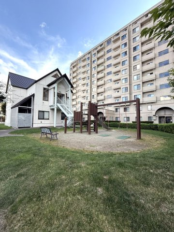 ロイヤルコート大谷地　壱番館のその他|敷地内に遊べるスペースあり！