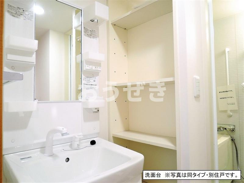 フロール山田町第3の洗面所