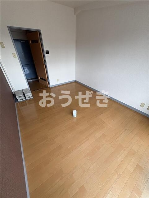 早川ビルの居間・リビング