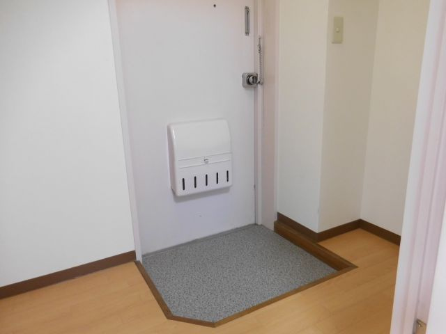 メゾンあぶのの玄関|写真は同マンション別部屋