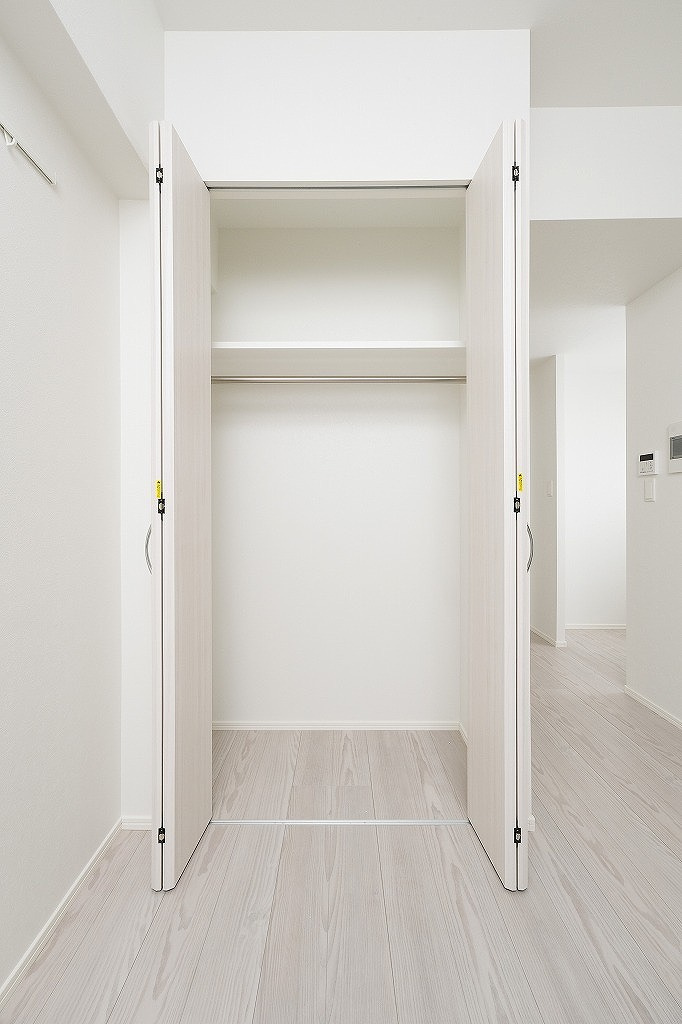 新品家具付きマンション築港本町21(KaGood福岡)の収納