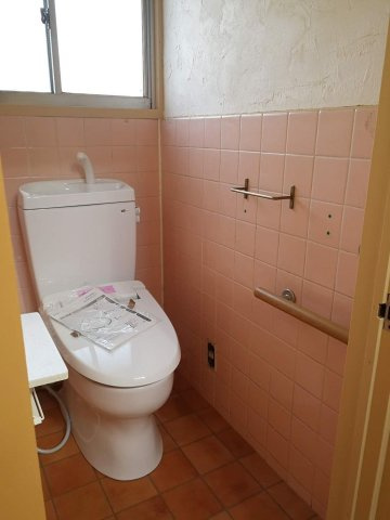 高松戸建のトイレ