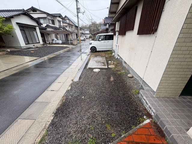 高松戸建の駐車場