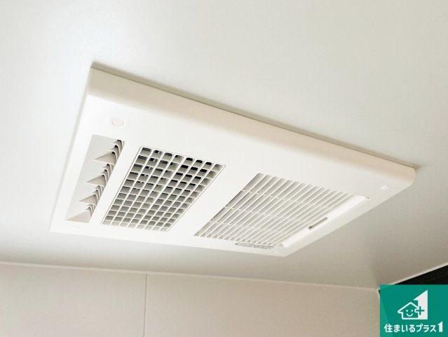 ★大津市雄琴　第26期　新築一戸建ての冷暖房・空調設備|四季を通して快適なバスライフをお手伝いする浴室暖房乾燥機！浴室の乾燥・暖房・涼風・換気はもちろん、２４時間換気にも対応！