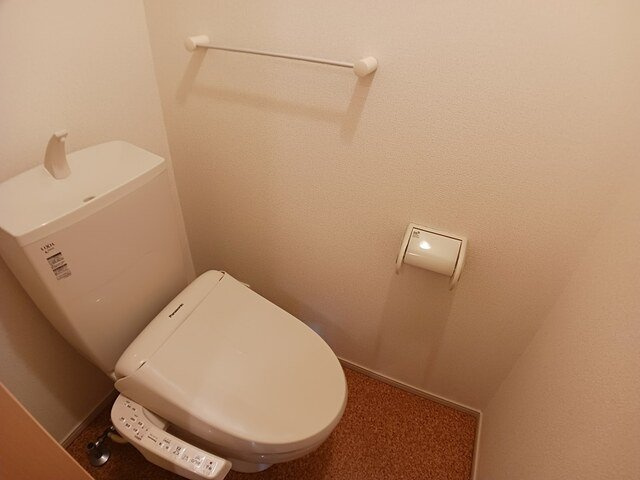 けやきレジデンス　Ｂのトイレ|落ち着いた色調のトイレです