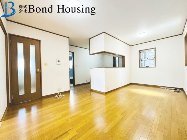 駐車２台　室内綺麗　西区伊川谷町有瀬　中古戸建の居間・リビング