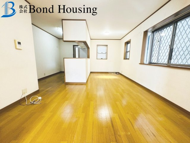 駐車２台　室内綺麗　西区伊川谷町有瀬　中古戸建の居間・リビング
