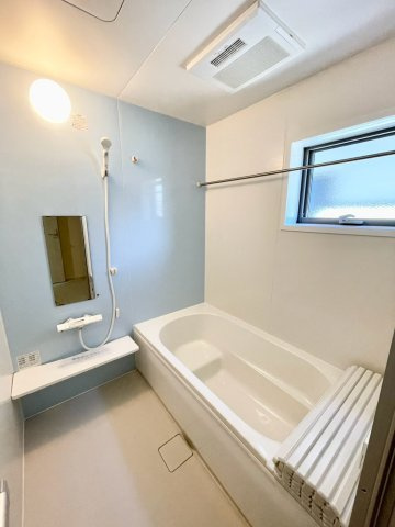 長野北堀オプション工事プレゼント対象物件！の浴室|浴室乾燥機付きのお風呂です♪窓もあるので換気などもしっかりできます！！　１号棟
