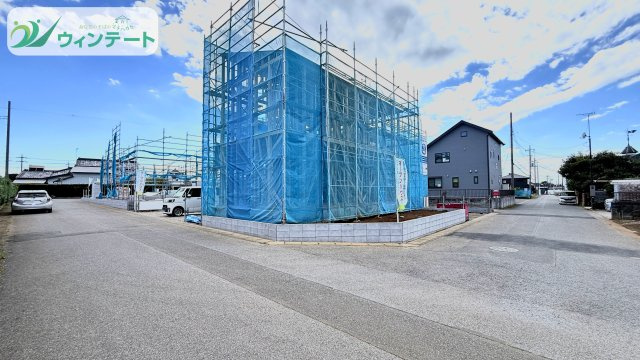 古河市下辺見第8　新築戸建て　2号棟の前面道路含む現地写真|見通しの良い前面道路で、お子様の通学も安心。閑静な住宅街に位置する好立地です♪