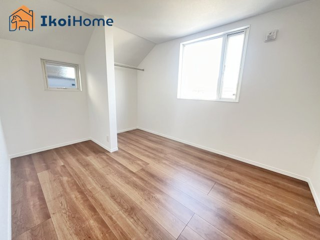 加古川市加古川町稲屋　限定1棟　新築戸建の子供部屋|◆同仕様写真◆フローリング材には、木目、色調など木材特有の風合いがあり、ナチュラルな美しさです！

