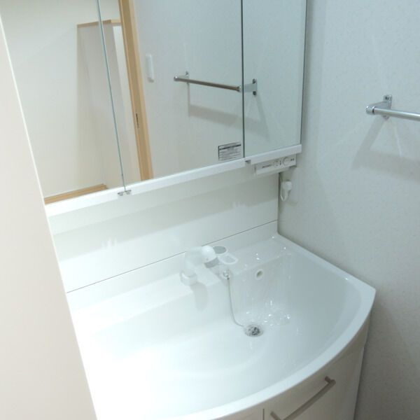 Residenciaの独立洗面台