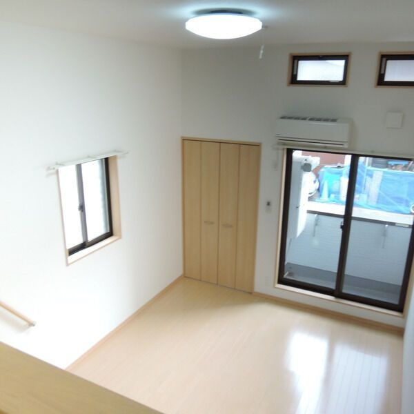 Residenciaの居間・リビング