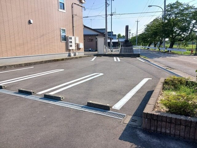 パルフェⅠの駐車場