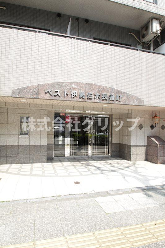 ベスト伊勢佐木長者町のエントランス
