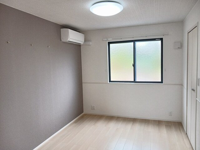小張プレイスⅡの内装|明るい室内です