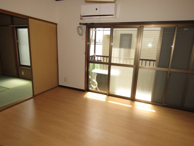 ソレイユ的場の洋室