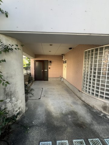 グリーンパレスのエントランス