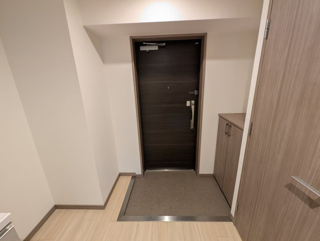 ホープ西宮の玄関