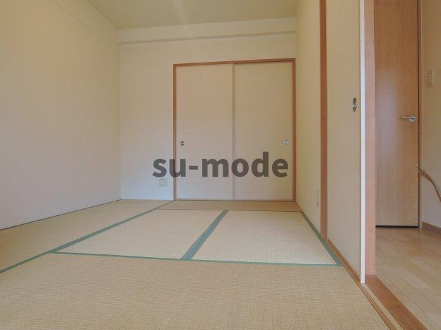 クレストフォートの内装