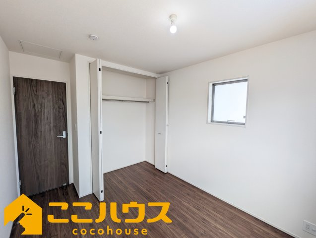 宜野湾市赤道　リーブルガーデン　新築戸建て　全2棟　1号棟の洋室|洋室5.3帖