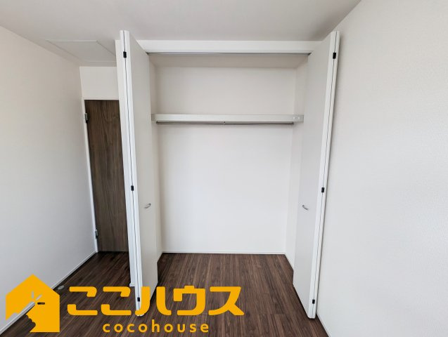 宜野湾市赤道　リーブルガーデン　新築戸建て　全2棟　1号棟の収納|洋服が多い方でも安心の収納力