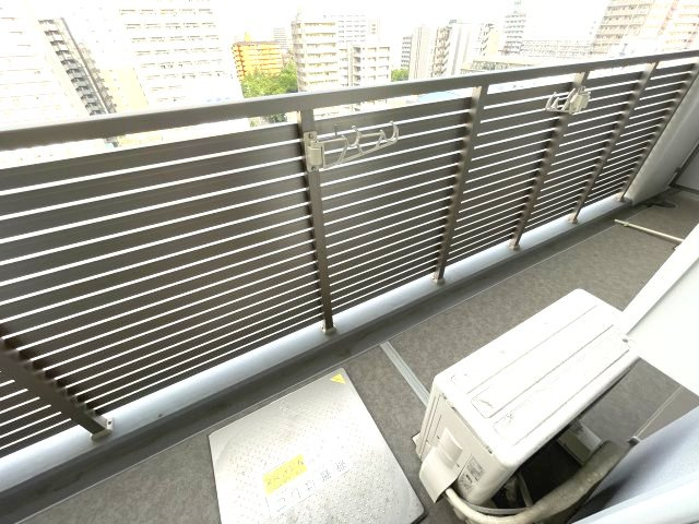 Dimus新大阪のバルコニー
