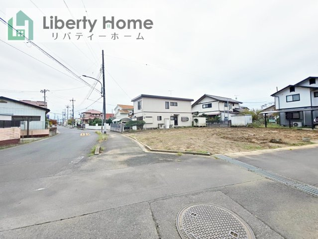 ひたちなか市外野1期　新築戸建　1号棟の前面道路含む現地写真