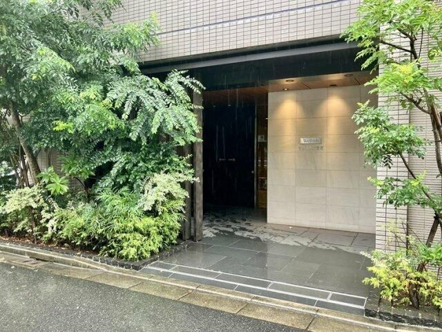 ウエリス茅場町のエントランス
