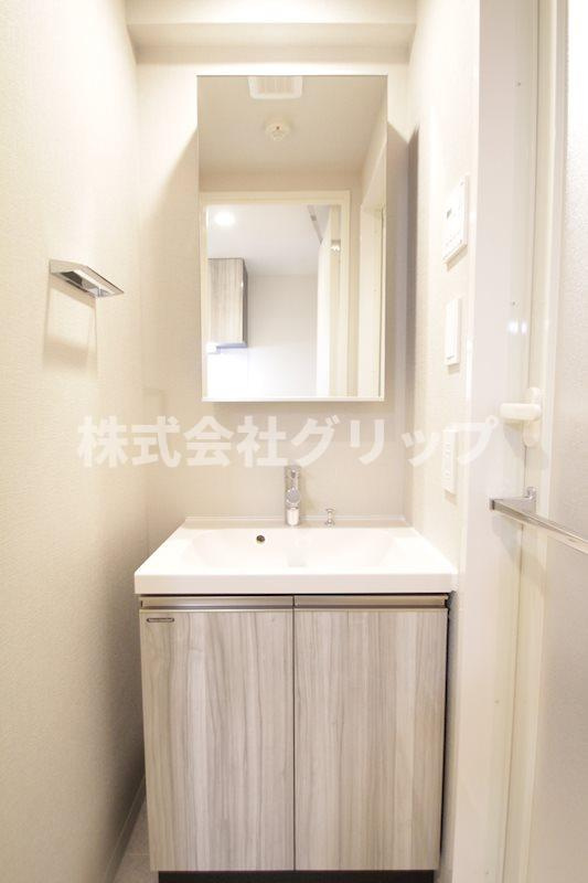 RELUXIA横濱吉野町の独立洗面台