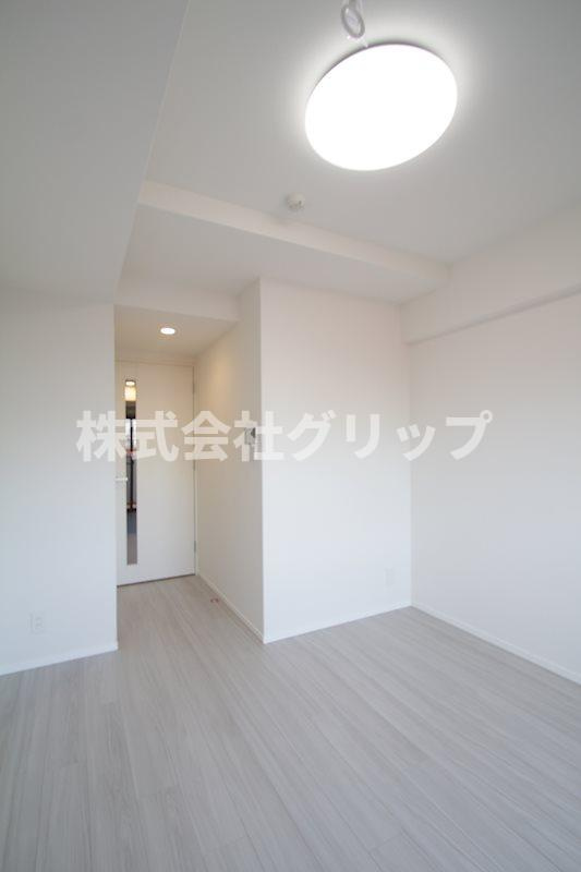 RELUXIA横濱吉野町の洋室